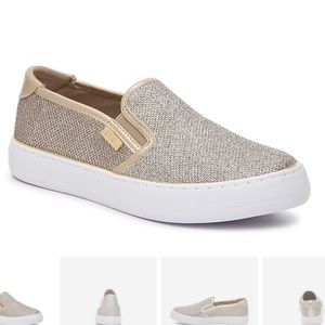 GBG Guess champagne slip-on sneaker